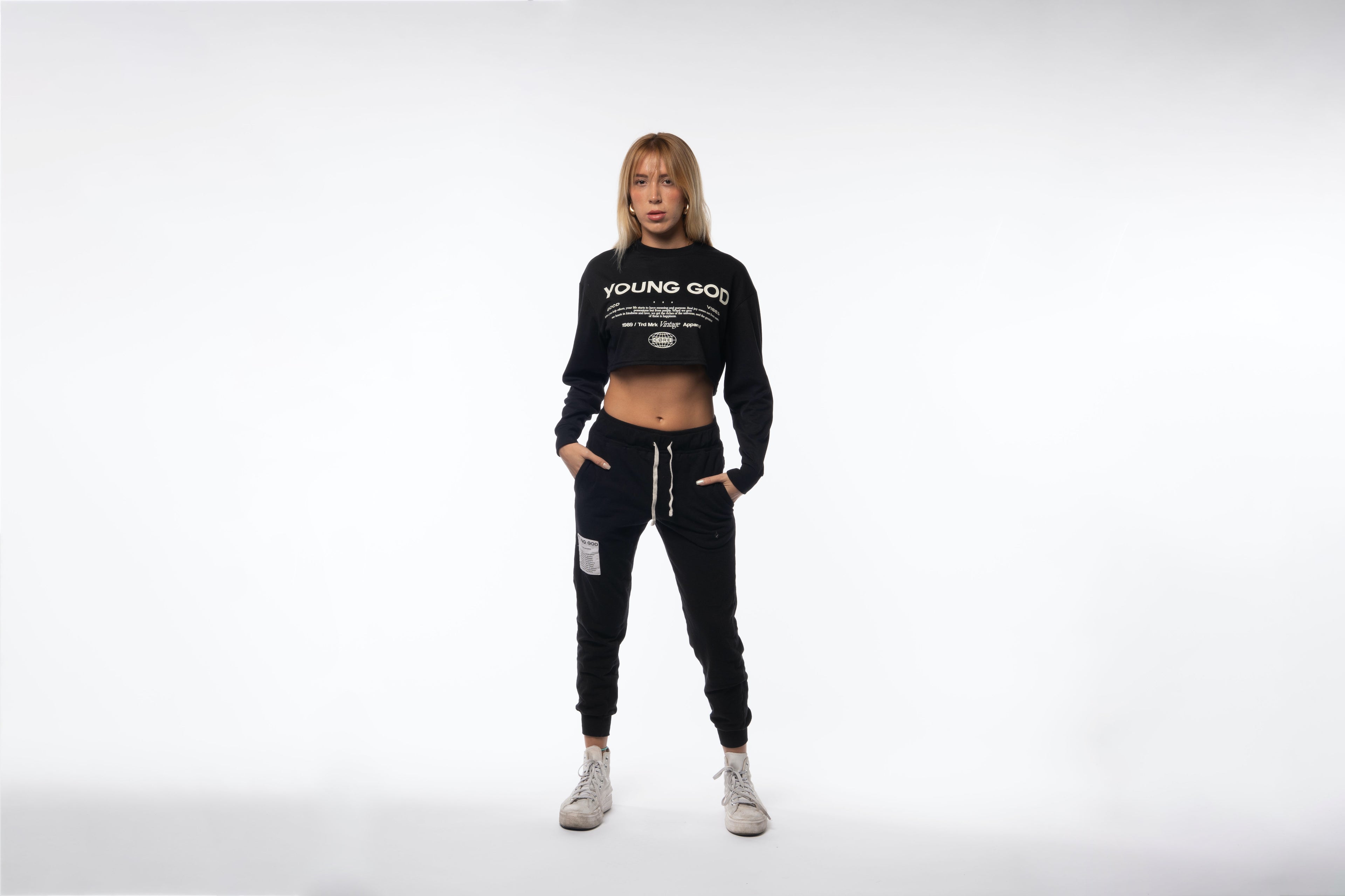 Playera estilo Crop Negra