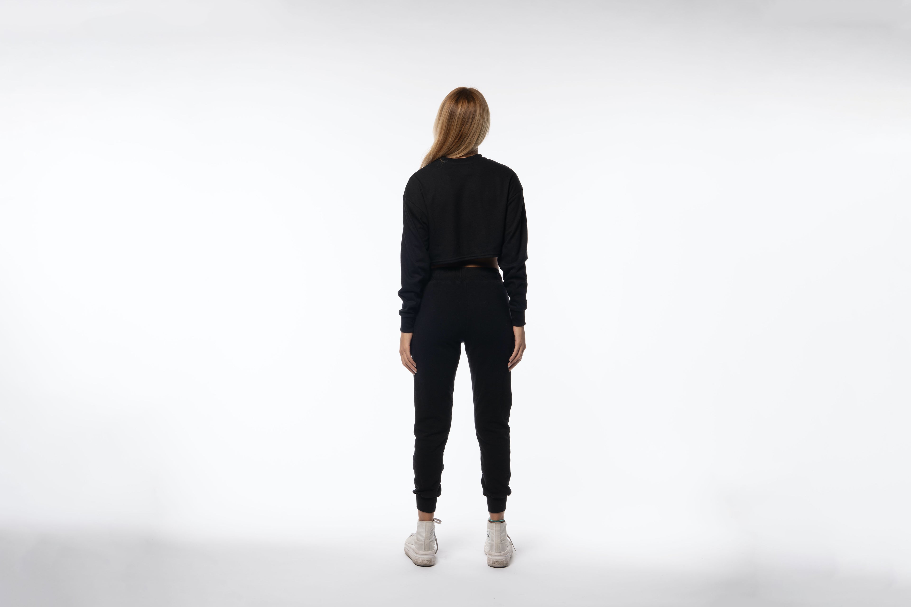 Playera estilo Crop Negra
